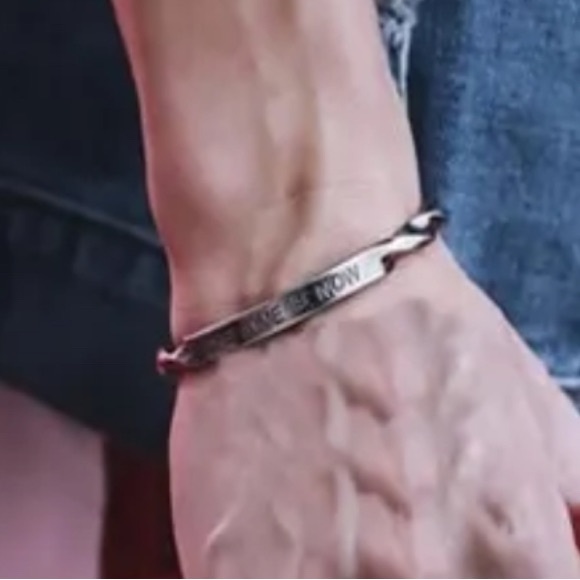 Steel hammered bracelet - Picture 3 of 6